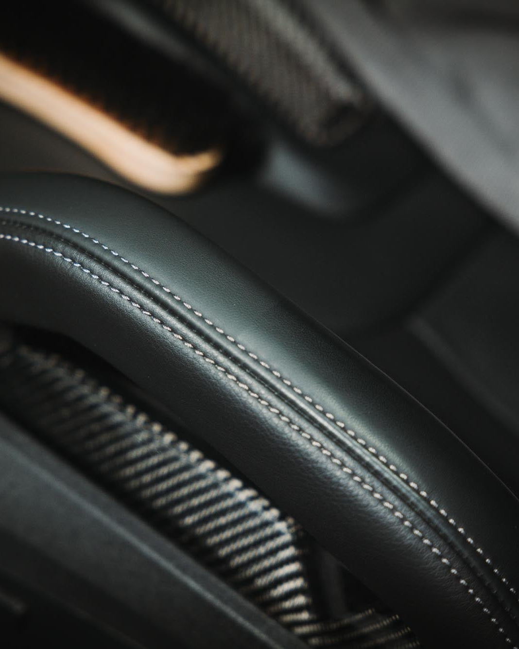 Interior Hero Innenraumreiniger für Cockpit, Leder und Stoff