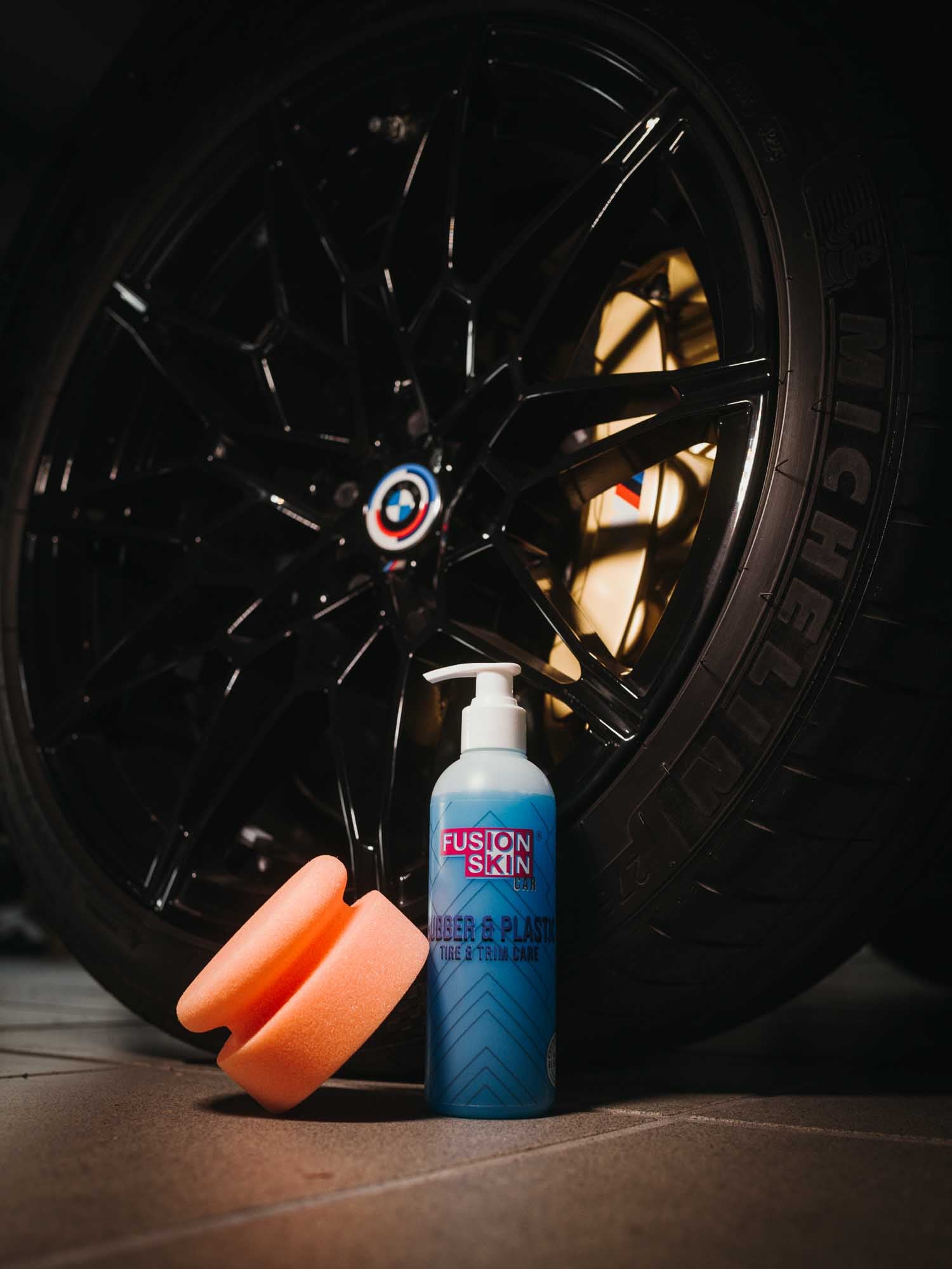 Reifen- & Kunststoffpflege Set – Rubber & Plastic + Detail Pad | Fusion Skin –  von Fusion Skin